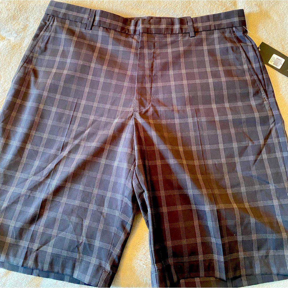 Walter Hagen men’s shorts NWT 36